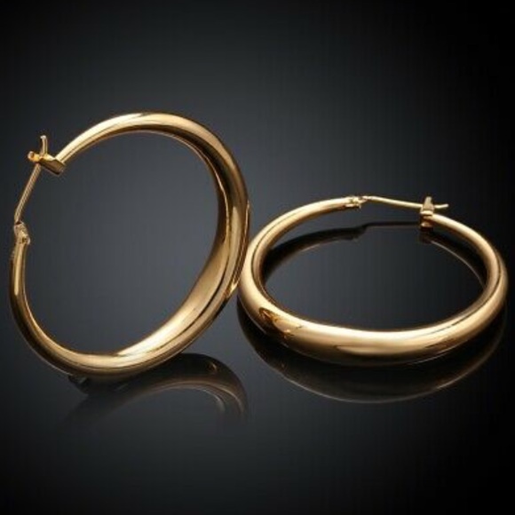 Jewelry - 18K Gold Plated Round French Lock Hoop Earrings